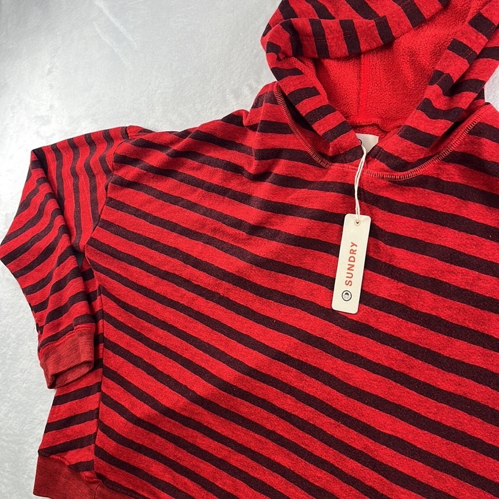 NEW Sundry Anthropologie 1, S Red Black Open Back Terry Cloth Short Crop Hoodie